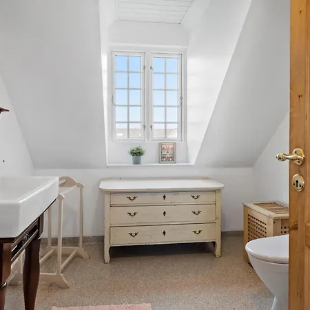 5 Bedroom Lovely In Σπίτι διακοπών *