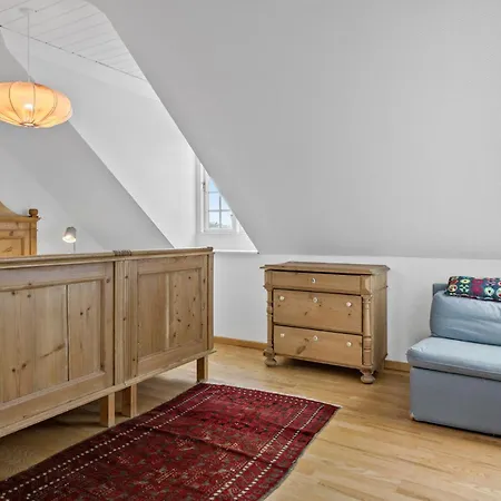 5 Bedroom Lovely In *